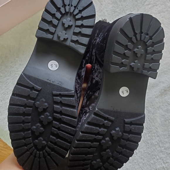 JUSTFAB New in Box Layney Boots - Picture 6 of 8